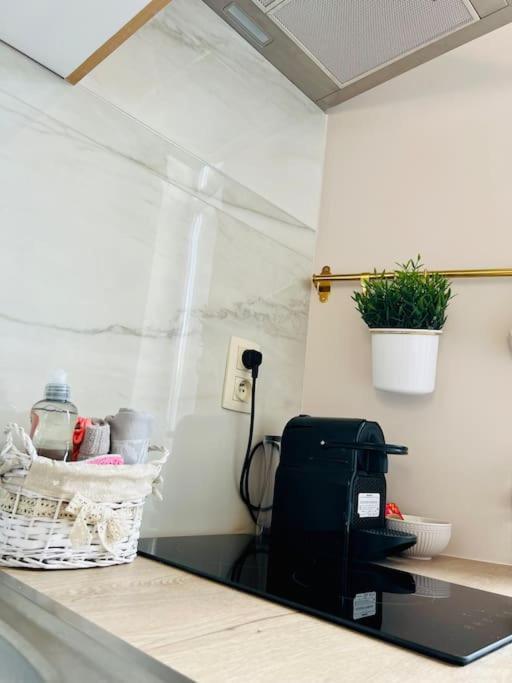 Charmant Petit Appartement. لييج المظهر الخارجي الصورة